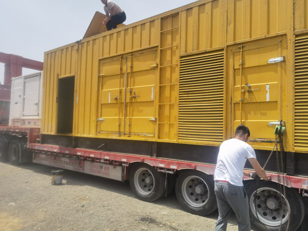 鹤城汽油发电机对供油装置的要求