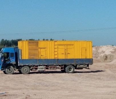 鹤城海拔3000m以上地区的变压器外绝缘距离应如何确定？