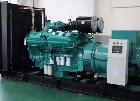 鹤城发电机如何选择合适的除垢剂来清洗水冷式机油散热器？